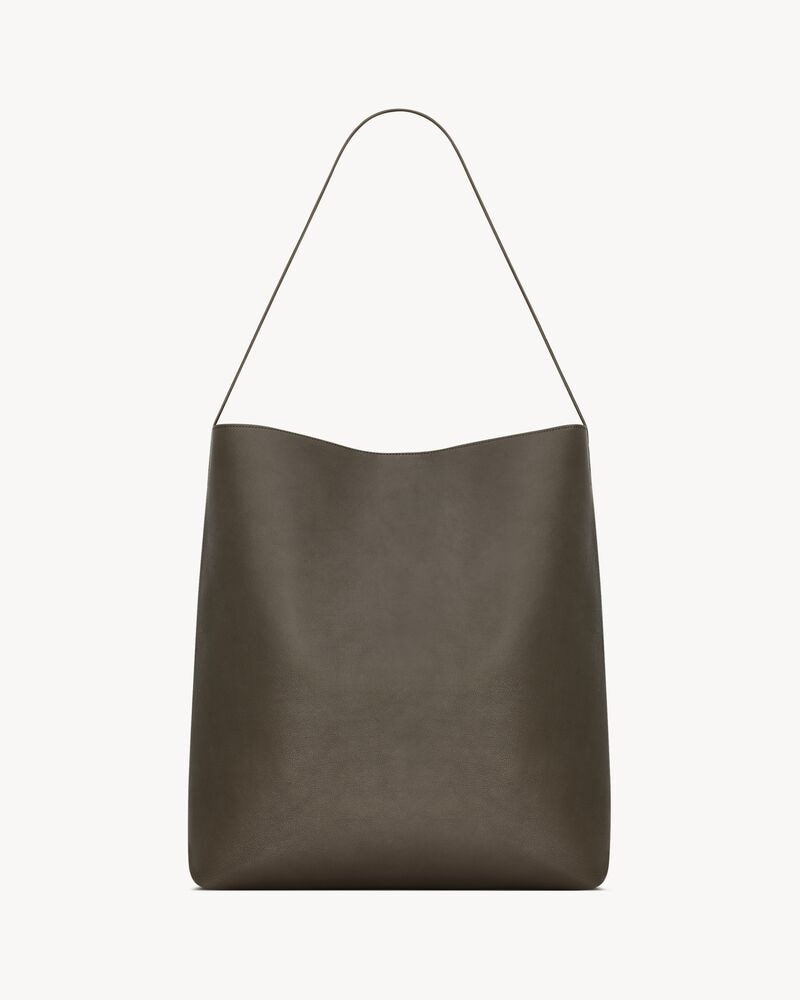 BOLD hobo bag in leather