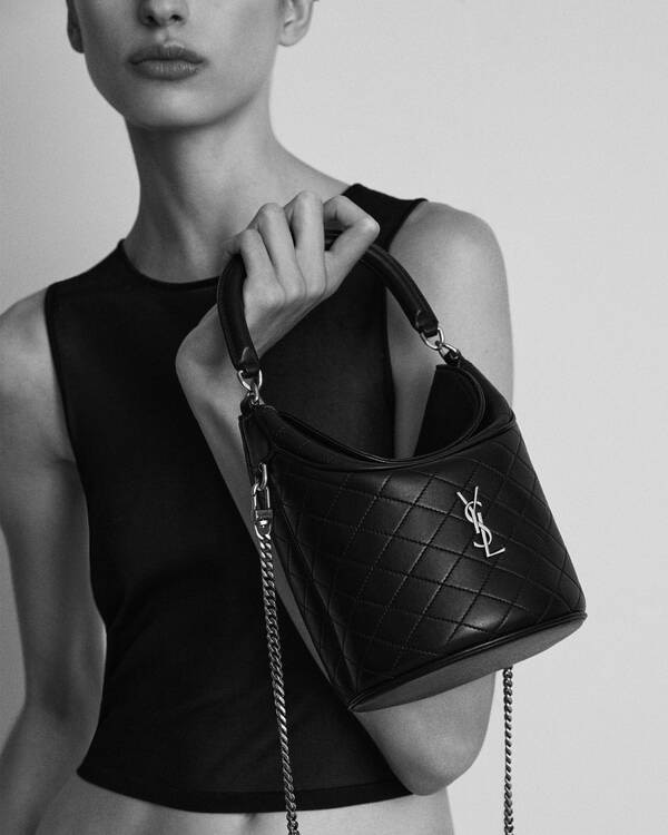 Women > Handbag > Campaign > GABY > Double 1 > Visual 2